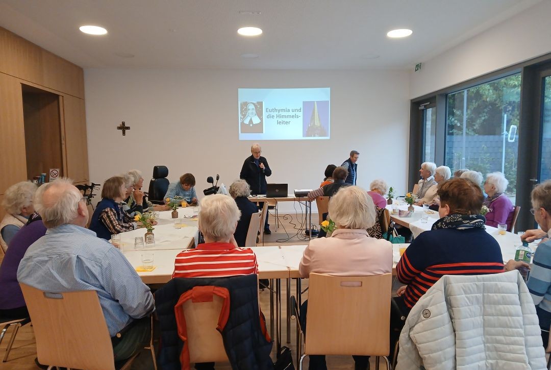 Aufmerksam Zuhörende