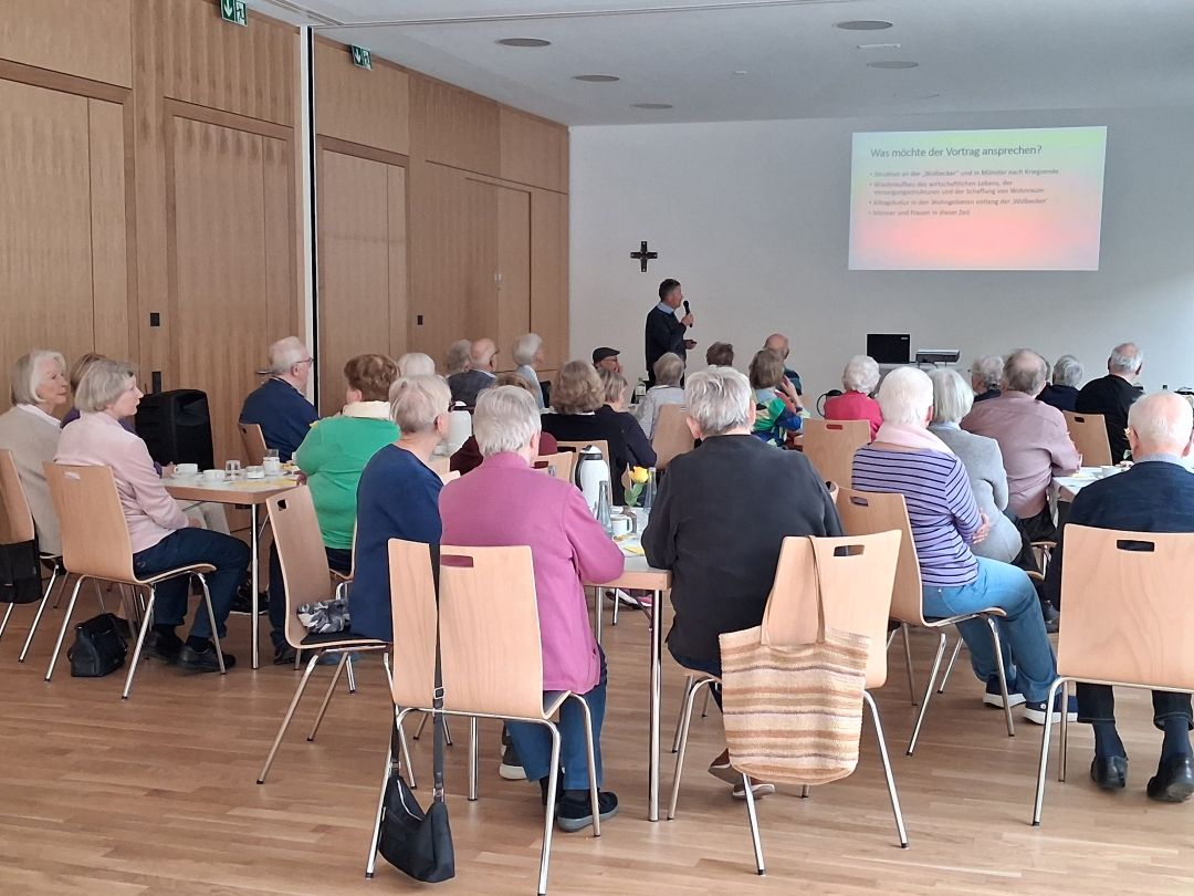 Die Teilnehmenden verfolgten das Referat interessiert