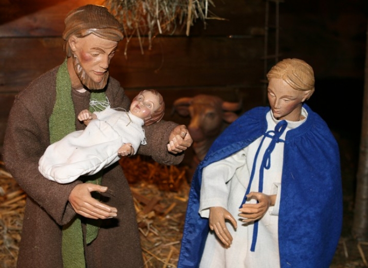 Maria, Josef und das Kind in der Krippe