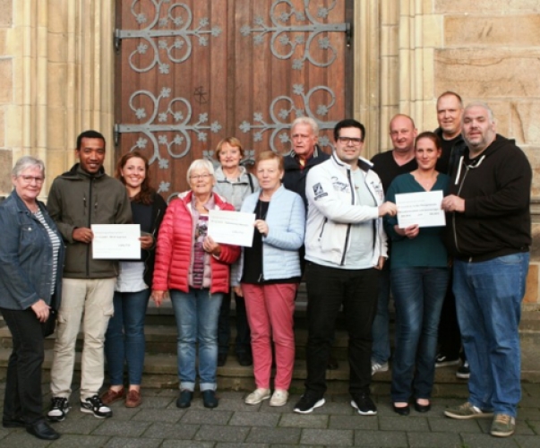 Übergabe des Erlöses vom 40. Markt der Möglichkeiten 2019