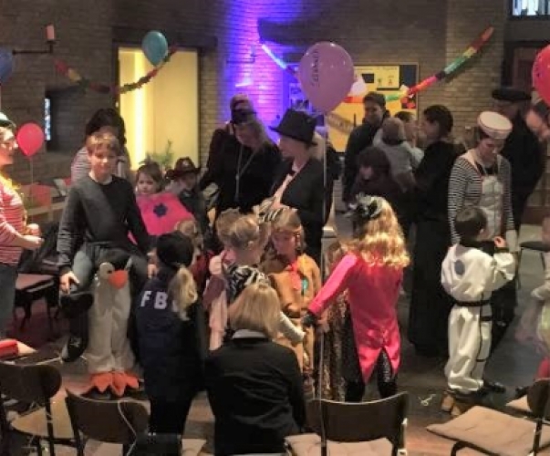 MEGA-Familiengottesdienst zum Karneval in der Margaretakirche