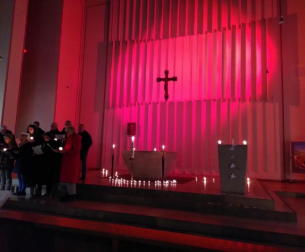 Kerzen und Musik in der Erphokirche