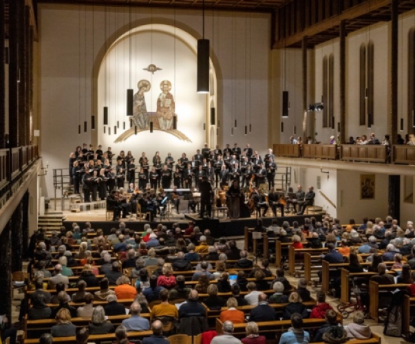 Blick in die Mutterhauskirche