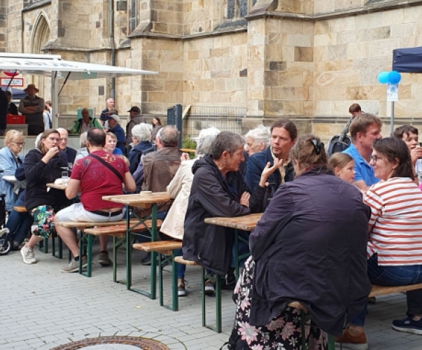 Blick auf Besucher